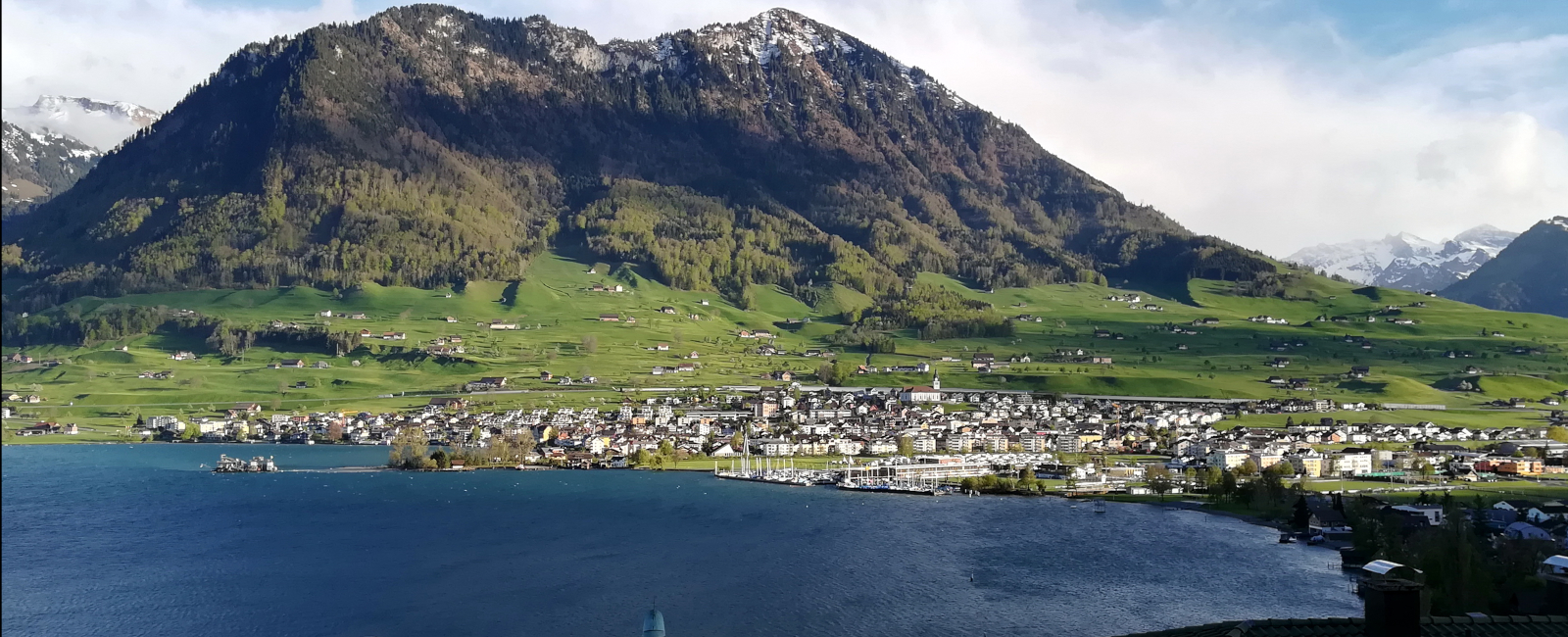 H.Helmlechner, Buochs Panorama 01, CC BY-SA 4.0